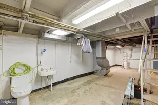 313 S Washington St, Baltimore, MD 21231 - Photo 27