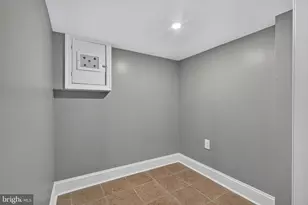 1656 E 25th St, Baltimore, MD 21213 - Photo 25