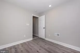 1011 N Mount St, Baltimore, MD 21217 - Photo 13