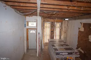 2804 Auchentoroly Terrace, Baltimore, MD 21217 - Photo 5