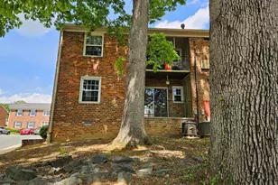 2417 Barracks, Charlottesville, VA 22901 - Photo 11