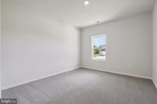 105 Fairfield Dr, Staunton, VA 24401 - Photo 13