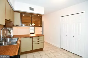 1300 Crystal Dr, Arlington, VA 22202 - Photo 29