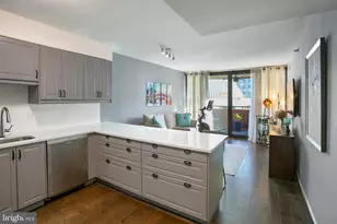 1001 N Randolph Street N, Arlington, VA 22201 - Photo 5