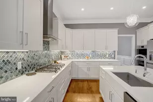 2939 N Sycamore St, Arlington, VA 22207 - Photo 17