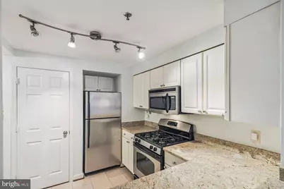 1050 N Taylor Street #1-105, Arlington, VA 22201 - Photo 33