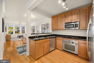 2101 N Monroe St, Arlington, VA 22207 - Photo 1