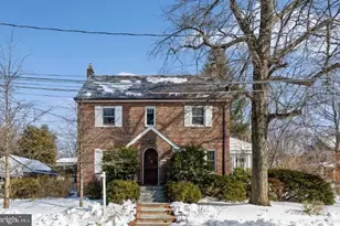 305 N Kenmore St, Arlington, VA 22201 - Photo 1