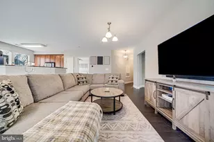 801 S Greenbrier St, Arlington, VA 22204 - Photo 3