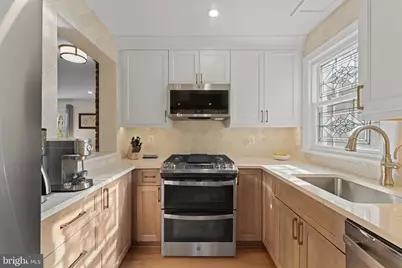 2723 N George Mason Drive N, Arlington, VA 22207 - Photo 9