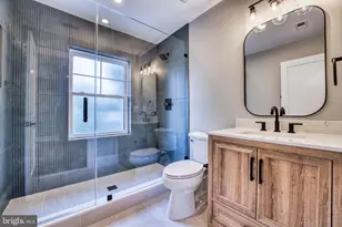1032 20th St S, Arlington, VA 22202 - Photo 17