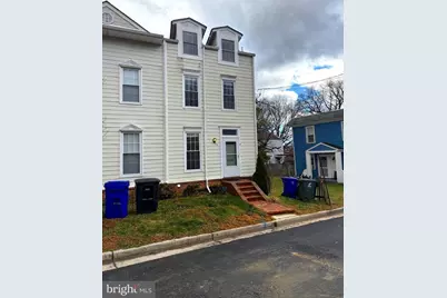 2011 N Oakland Street, Arlington, VA 22207 - Photo 1