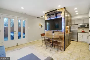 2047 N Abingdon St, Arlington, VA 22207 - Photo 33