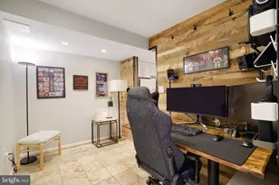 2047 N Abingdon St, Arlington, VA 22207 - Photo 35