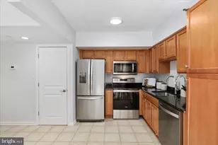 1001 N Randolph St, Arlington, VA 22201 - Photo 3