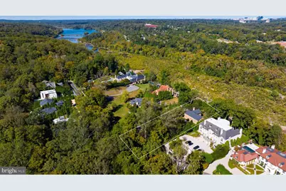 221 Chain Bridge Road, Arlington, VA 22101 - Photo 17