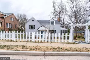 907 26th St S, Arlington, VA 22202 - Photo 3