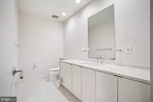 1528 N Colonial Ct, Arlington, VA 22209 - Photo 23