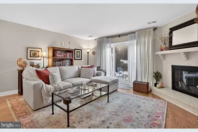 2121D N Monroe Street, Arlington, VA 22207 - Photo 3