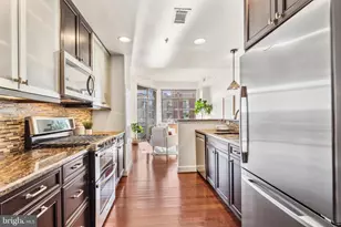 3650 S Glebe Rd, Arlington, VA 22202 - Photo 7