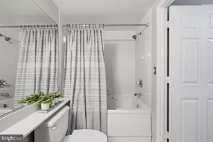 1050 N Taylor St, Arlington, VA 22201 - Photo 21