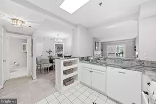 1050 N Taylor St, Arlington, VA 22201 - Photo 5