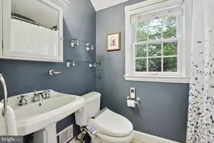 900 N Livingston Street N, Arlington, VA 22205 - Photo 23