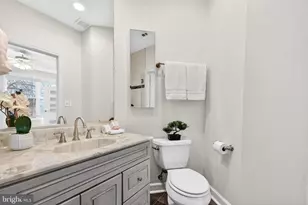 1320 N Wayne St, Arlington, VA 22201 - Photo 21