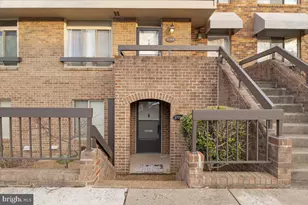 1775 Hayes St, Arlington, VA 22202 - Photo 1