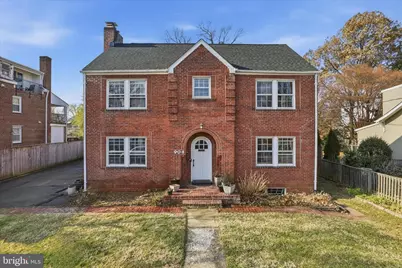 904 N Ivy Street #1, Arlington, VA 22201 - Photo 1