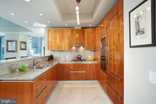 1881 N Nash St, Arlington, VA 22209 - Photo 5