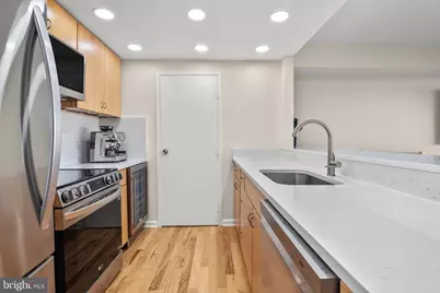 1530 Key Boulevard #426, Arlington, VA 22209 - Photo 5