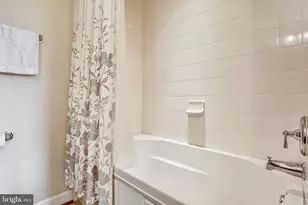 4113 S Four Mile Run Dr, Arlington, VA 22204 - Photo 13