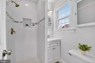 1726 N Veitch St, Arlington, VA 22201 - Photo 23