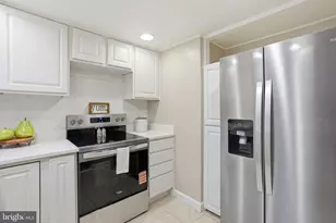 3059 S Buchanan St, Arlington, VA 22206 - Photo 3