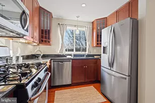 4065 S Four Mile Run Dr, Arlington, VA 22204 - Photo 11