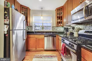 4113 S Four Mile Run Dr, Arlington, VA 22204 - Photo 9