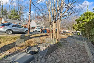 2444 S Culpeper St, Arlington, VA 22206 - Photo 3