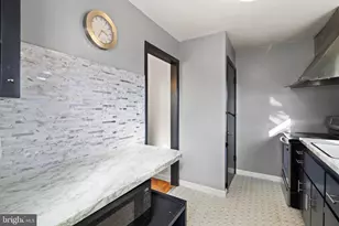 2444 S Culpeper St, Arlington, VA 22206 - Photo 21