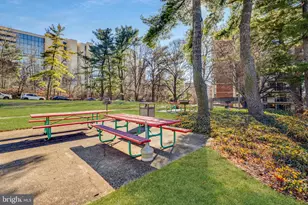 1300 Army Navy Dr, Arlington, VA 22202 - Photo 25