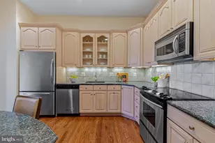 2344 S Queen St, Arlington, VA 22202 - Photo 13