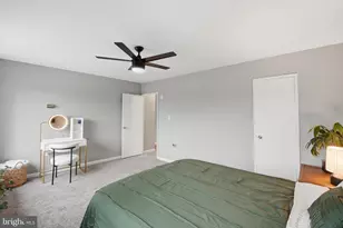 1300 S Arlington Ridge Rd, Arlington, VA 22202 - Photo 17