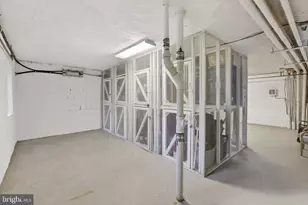 1320 N Fort Myer Dr N, Arlington, VA 22209 - Photo 43