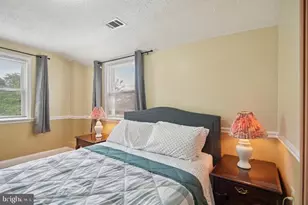 3705 S Four Mile Run Dr, Arlington, VA 22206 - Photo 13