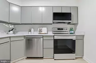 1020 N Stafford St, Arlington, VA 22201 - Photo 11