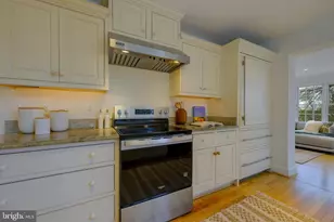 2625 S Hayes St, Arlington, VA 22202 - Photo 15