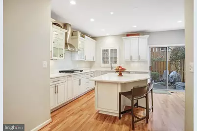 1505 N Colonial Terrace, Arlington, VA 22209 - Photo 17