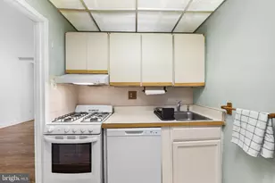 1021 Arlington Blvd, Arlington, VA 22209 - Photo 5