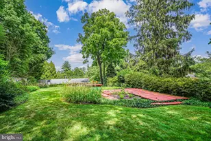 2566 Military Rd, Arlington, VA 22207 - Photo 3