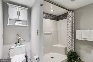 1276 N Wayne St, Arlington, VA 22201 - Photo 25